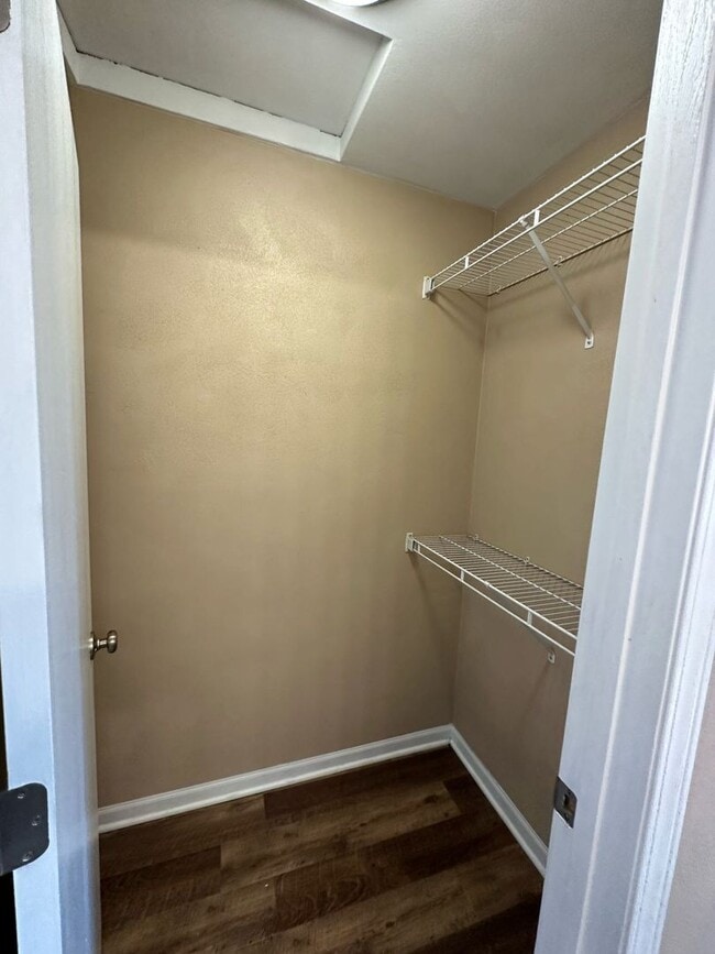 Building Photo - Rockford Townhomes East