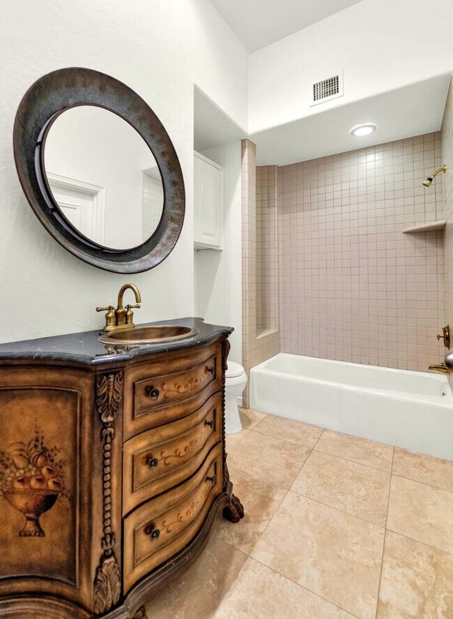 Building Photo - 7878 E Gainey Ranch Rd