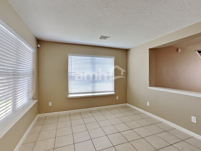 Building Photo - 29103 Legends Hill Dr