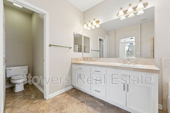 Building Photo - 137 Woodcrest Dr