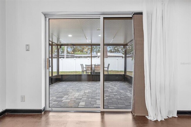 Building Photo - 15204 Monet Dr