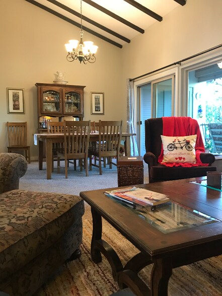 Building Photo - 12054 Caminito Campana