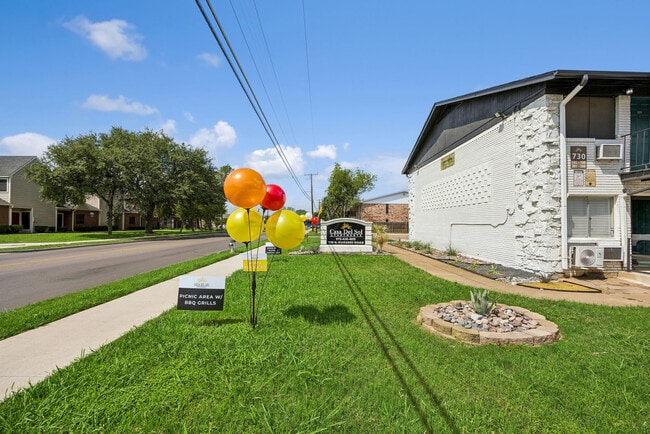 Building Photo - CASA DEL SOL