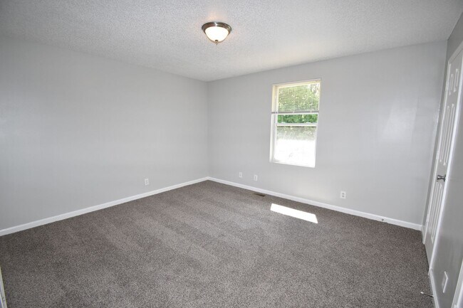Building Photo - 3276 Tower Dr