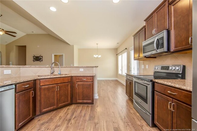 Building Photo - 620 Stonebriar Ave