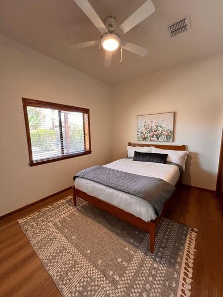 Building Photo - 10379 S Sundown Dr