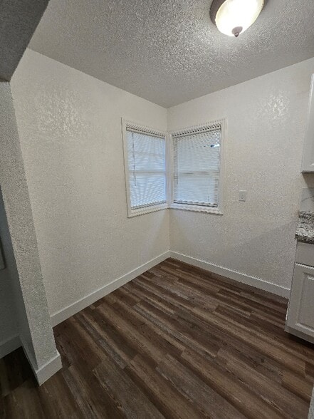 Building Photo - 1610 E Yale Ave