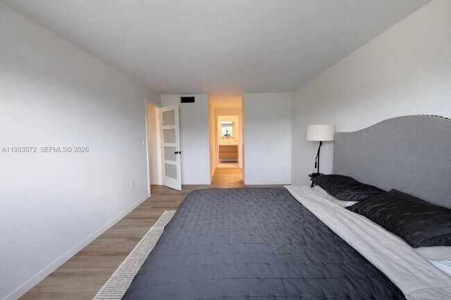 Building Photo - 1840 Jefferson Ave