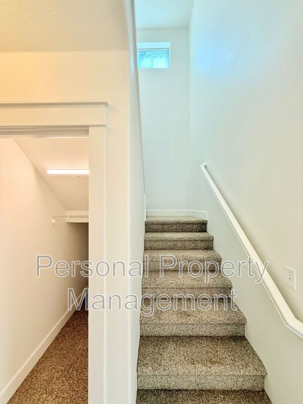 Building Photo - 3344 NW 47th Dr