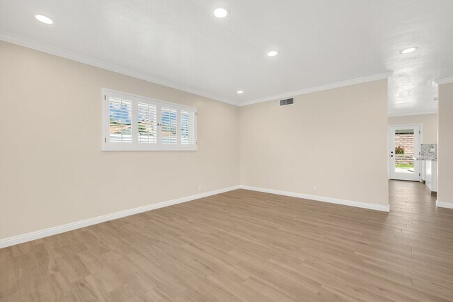 Building Photo - Charming La Habra Corner Lot Home.  4 Bedrooms & 2 Bath