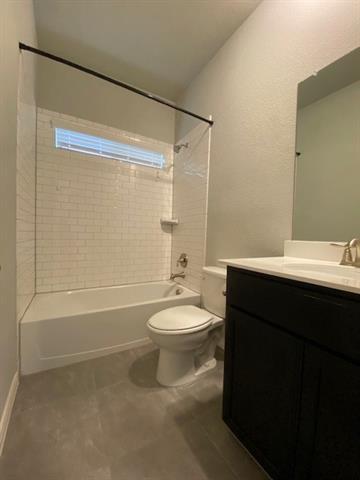 Building Photo - 913 Dickens Dr