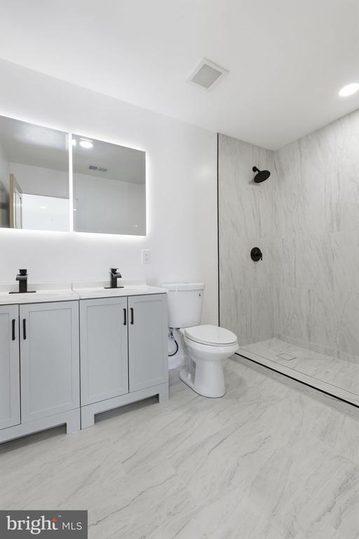 Building Photo - 68 Daffodil Ln