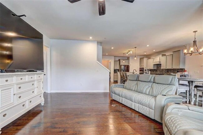 Building Photo - 409 Golden Rod Ct