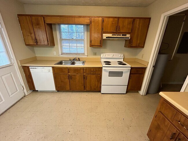 Building Photo - 116 Burlinton Dr
