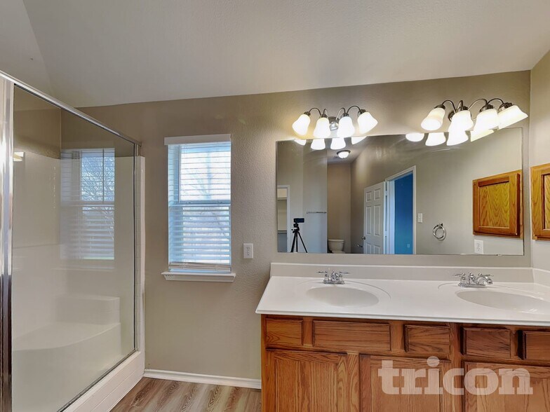 Building Photo - 10616 Lipan Trail