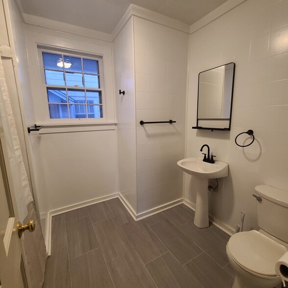 Building Photo - 317 Dunnwood Dr