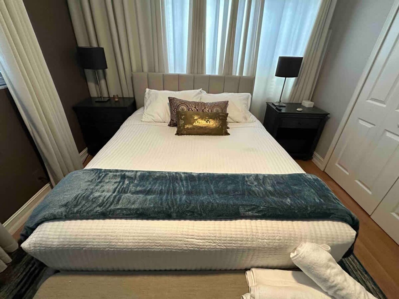 Building Photo - 1006 NE 14th Pl