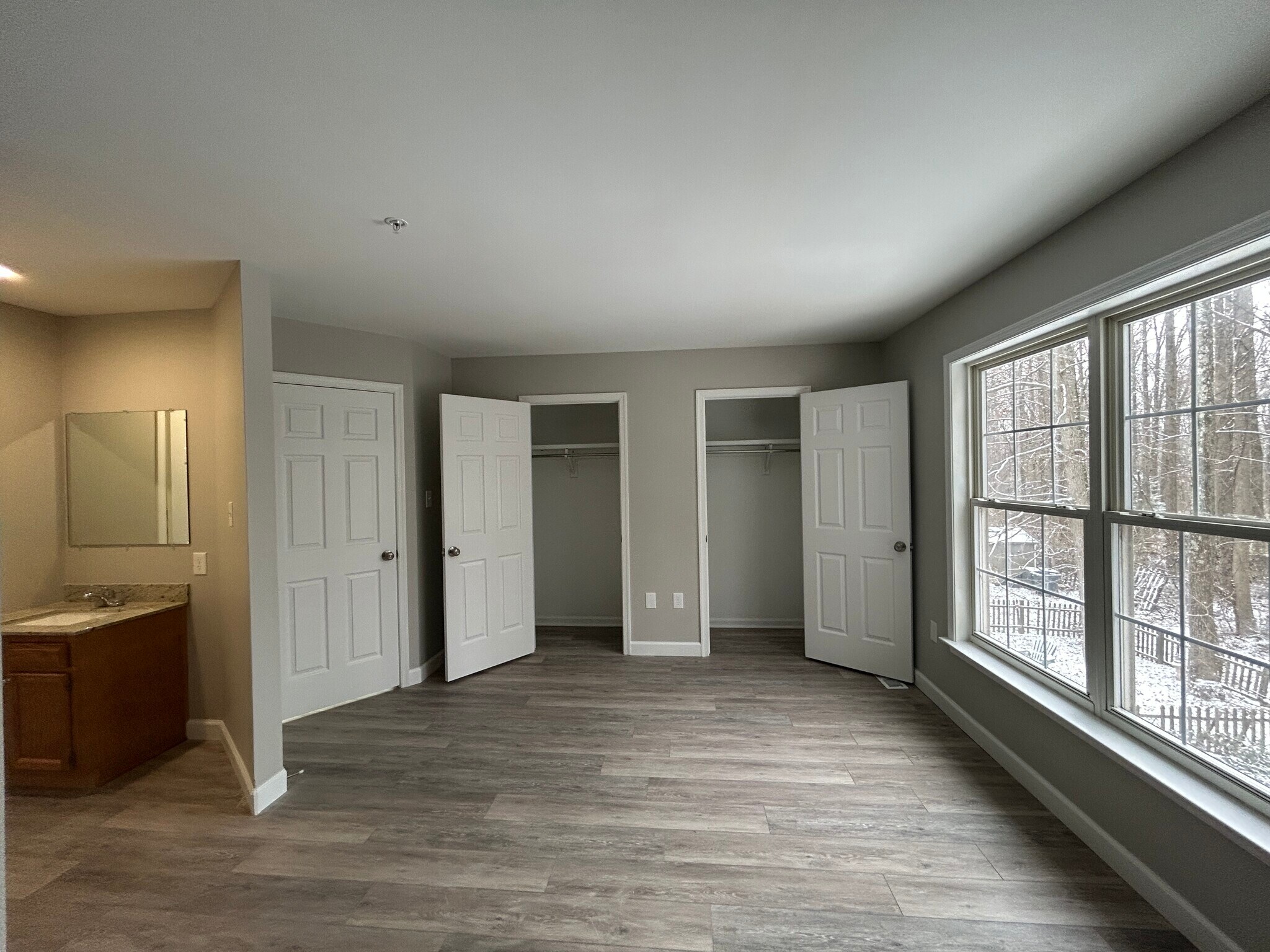 Building Photo - 138 Mike Ct