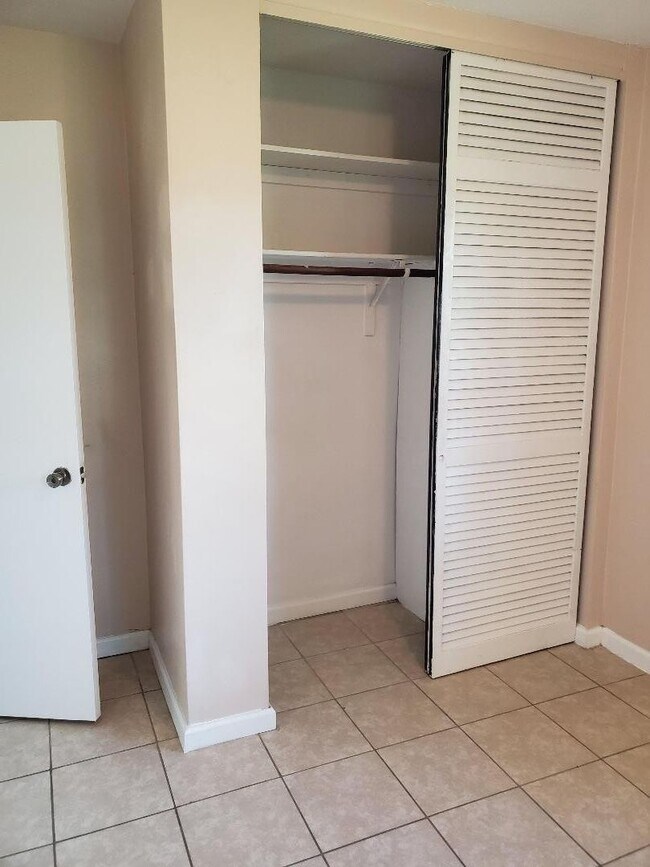 Building Photo - 3 Bed 1 Bath Home | Pet Friendly | Washer ...