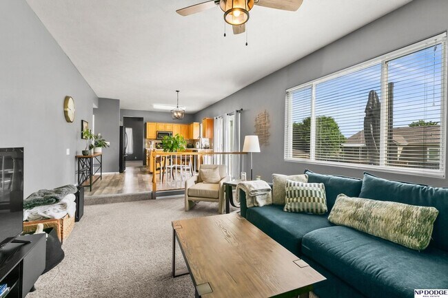 Building Photo - 1104 Valleyview Dr