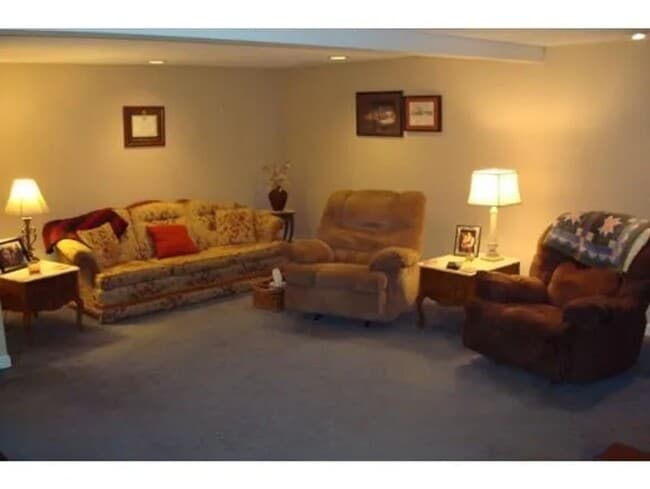 Building Photo - 3-Bedroom, 3-Bathroom Home in Essex Junction