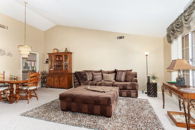 Building Photo - Furnished Rental, 55+, Move In Today!