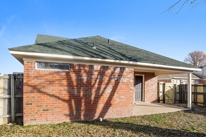 Building Photo - 9167 Kaitlyn Dr S