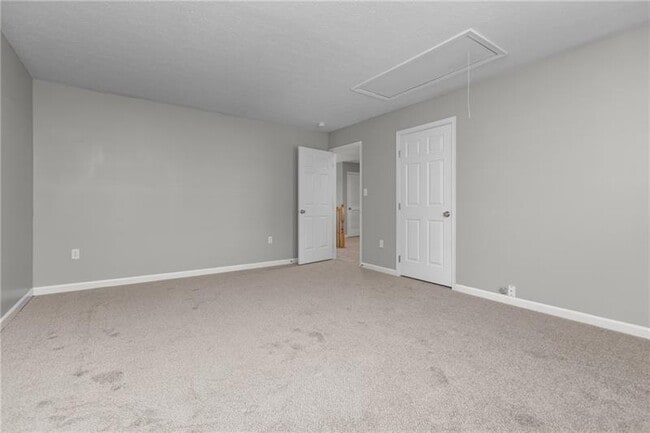 Building Photo - 302 Laurel court