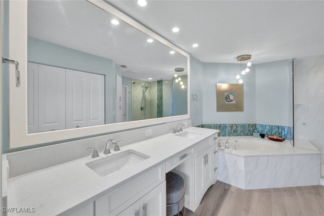 Building Photo - 263 Barefoot Beach Blvd