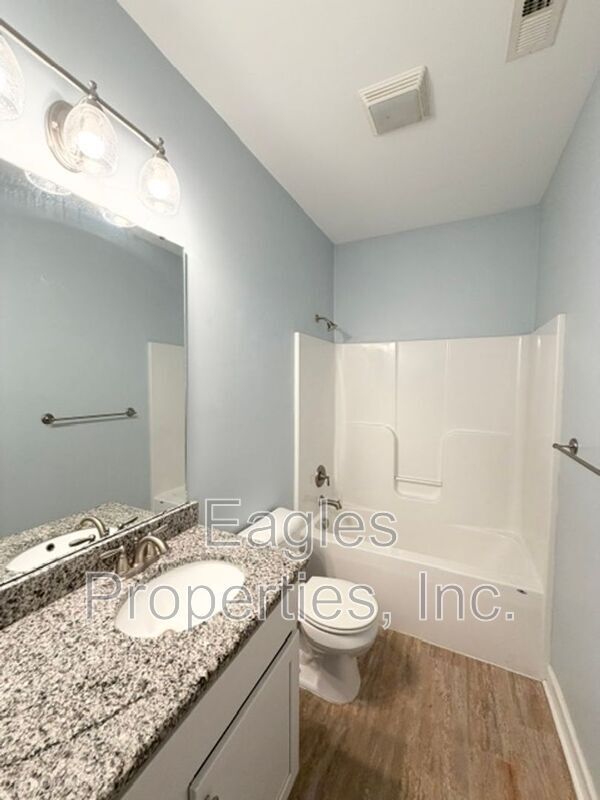 Building Photo - 328 N Landing Dr