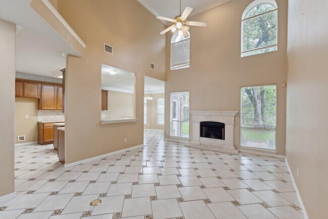 Building Photo - 14111 White Oak Gardens Dr