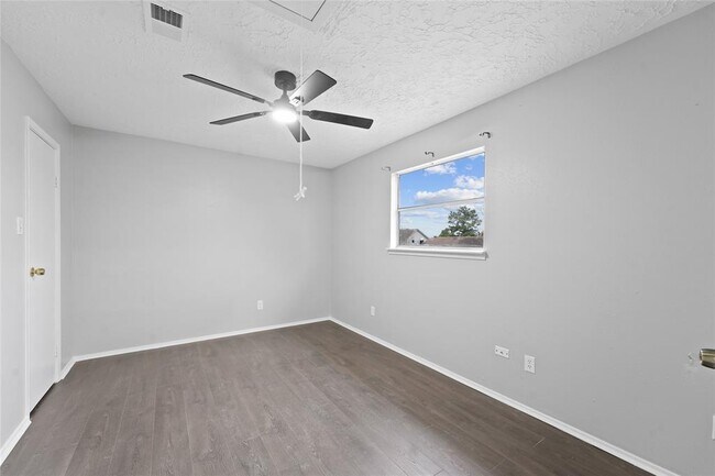 Building Photo - 10903 Maple Rock Dr