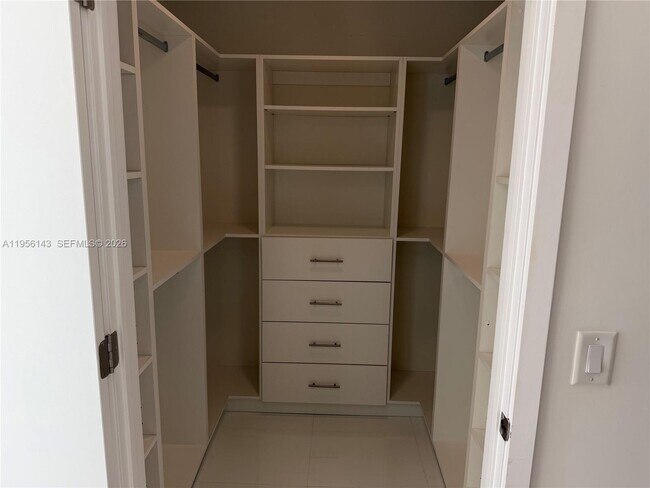 Building Photo - 851 NE 1st Ave