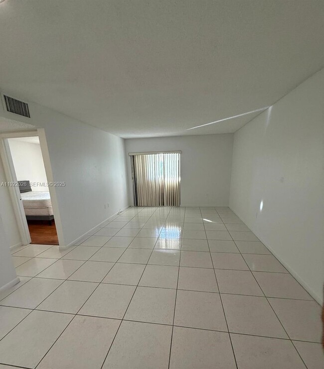 Primary Photo - 17530 NW 68th Ave