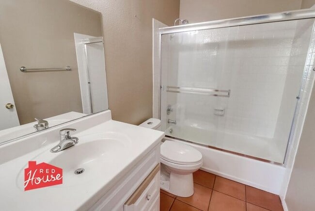 Building Photo - 825 Mola Vista Way