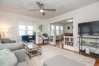 Building Photo - 48 Farquhar St