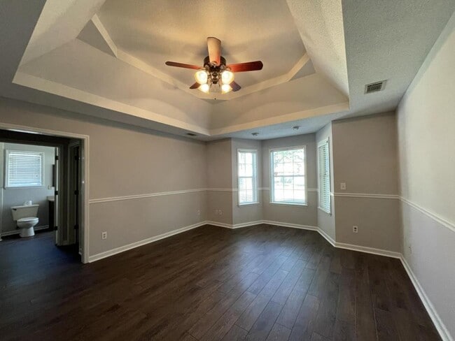 Building Photo - 102 S Gala Ct