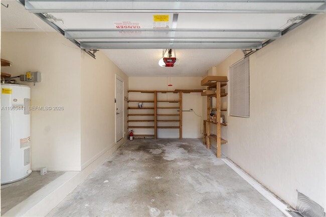 Building Photo - 11009 Mainsail Dr