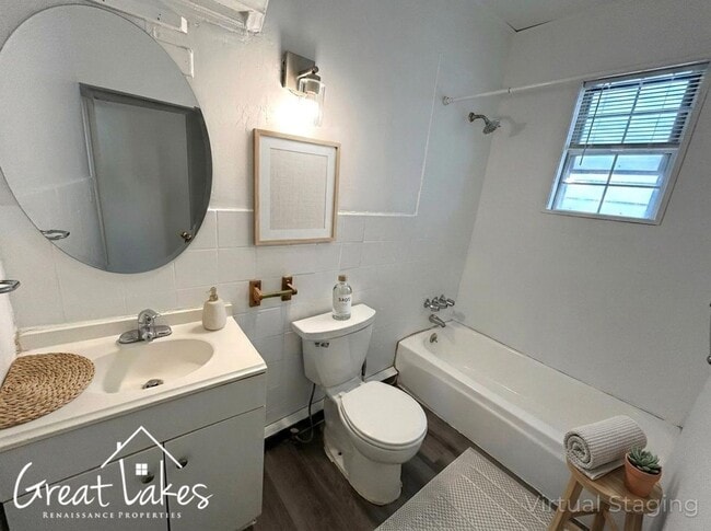 Building Photo - 3013 Roosevelt St