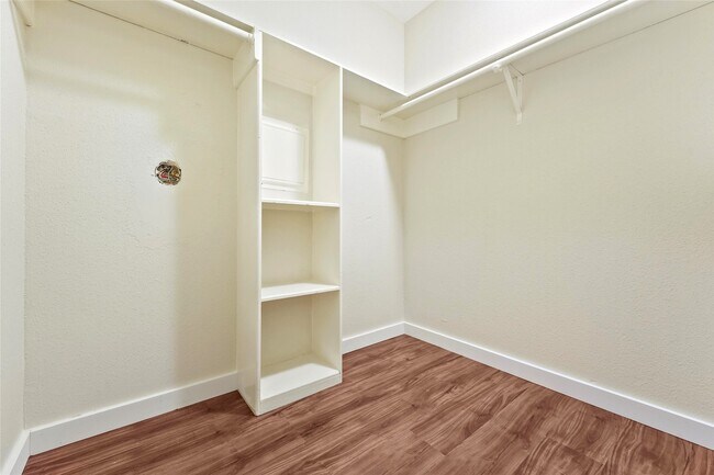 Building Photo - 6633 W Airport Blvd