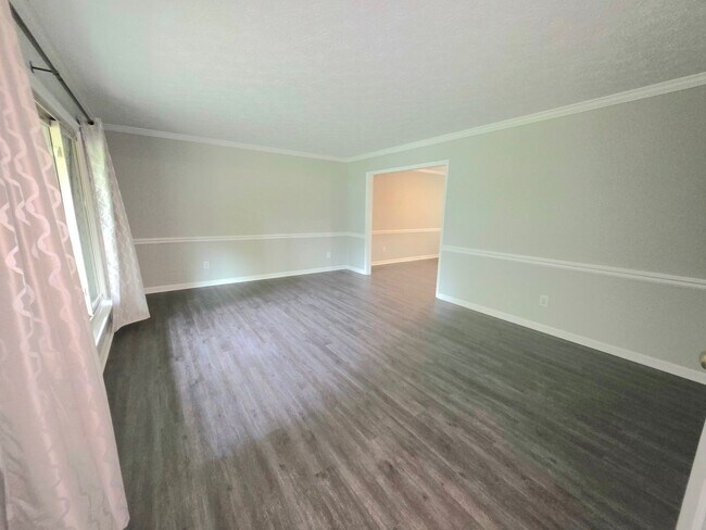 Building Photo - 415 Rosewood Ln