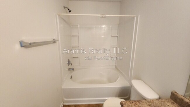 Building Photo - 2847 Laurel Ridge Cir
