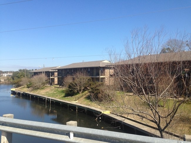 Primary Photo - Sugar Mill Apartments