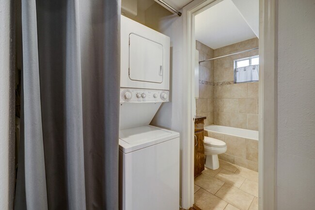 Building Photo - 1449 Heights Blvd