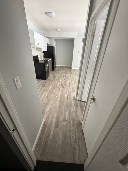 Building Photo - 194 Washington St