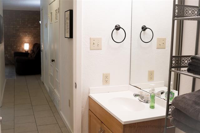 Building Photo - 1810 Highland Ave