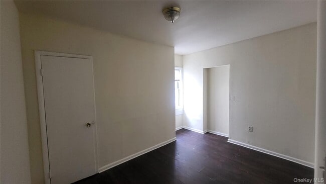 Building Photo - 67 Academy St