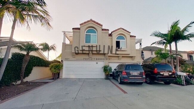 Building Photo - COMING SOON: Beautiful 3BD 3.5BA Townhome in Newport Heights