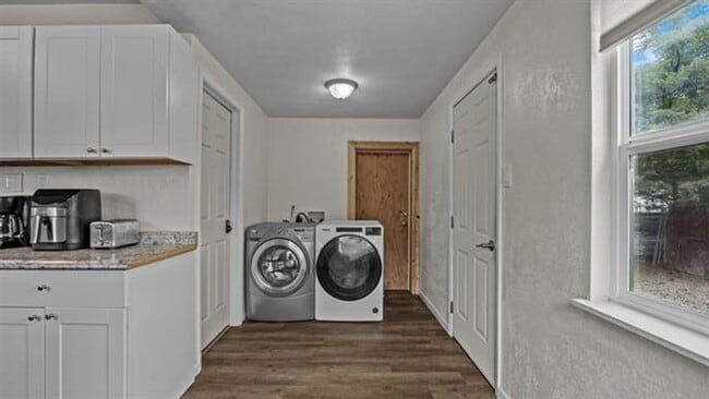 Building Photo - 334 Belford Ave