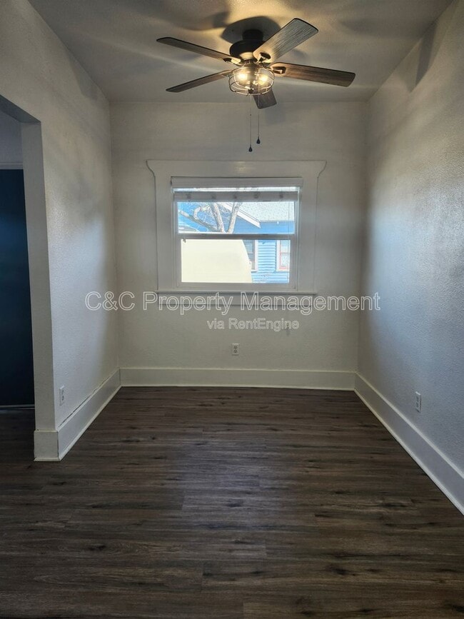 Building Photo - 765 E San Joaquin Ave